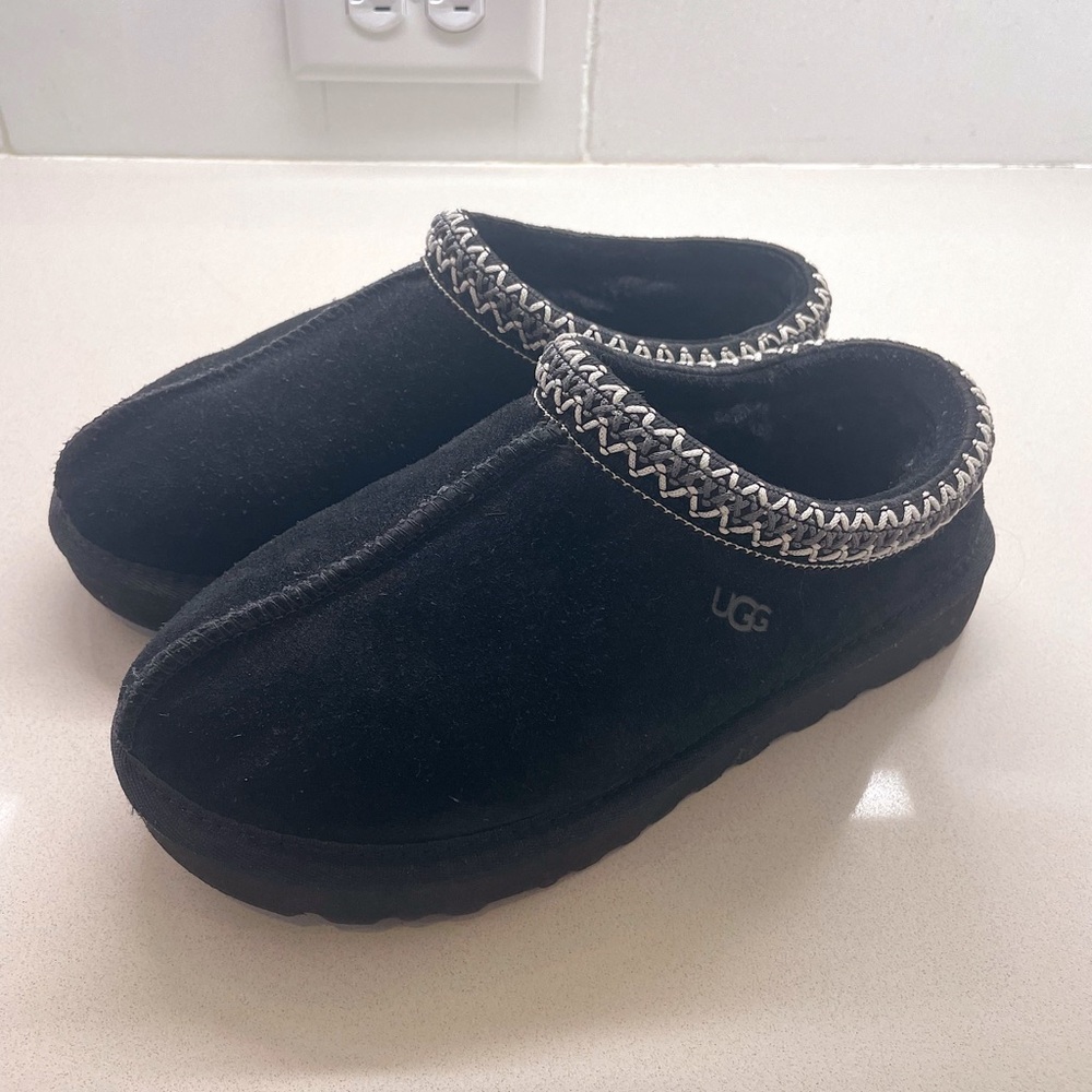 Black Ugg Tasman Slippers
